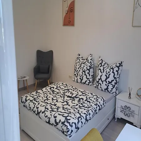 Privat bolig Schoenes Moebliertes Zimmer In Einer 3er Wg-wohnung Ludwigshafen am Rhein